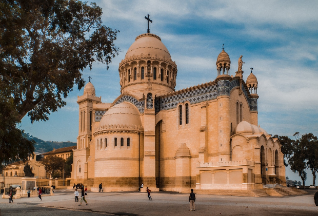 mua v&eacute; m&aacute;y bay đi Algeria