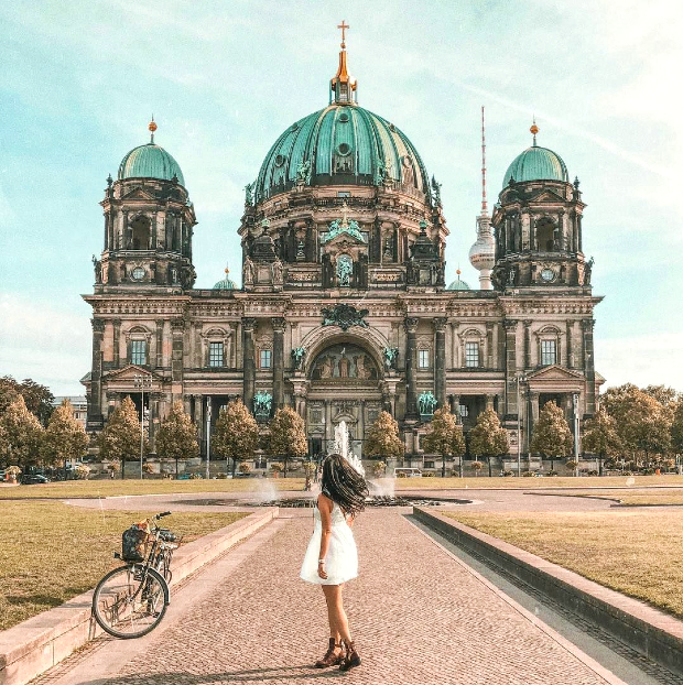 v&eacute; m&aacute;y bay đi Berlin