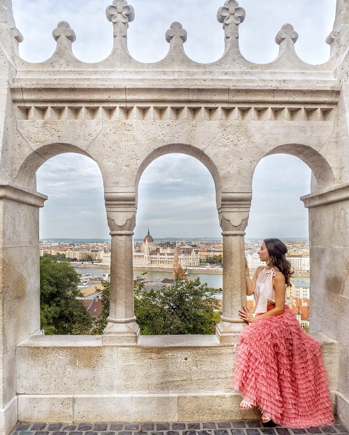 đặt v&eacute; m&aacute;y bay đi Budapest gi&aacute; rẻ nhất