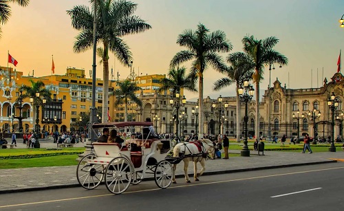 vé máy bay đi Lima