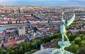 Đặt Vé Máy Bay Đi Lyon Giá Rẻ