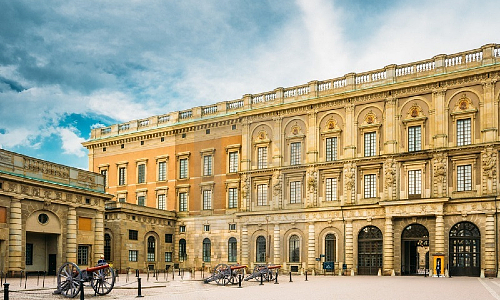 Cung điện hoàng gia Stockholm tráng lệ khiến biết bao du khách ngỡ ngàng vé máy bay đi thụy điển