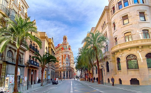 v&eacute; m&aacute;y bay đi Valencia