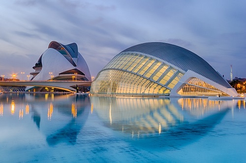 v&eacute; m&aacute;y bay đi Valencia gi&aacute; rẻ