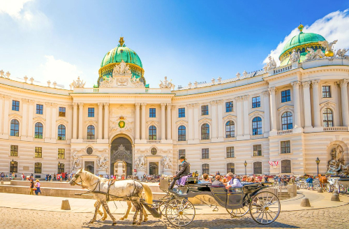 vé máy bay đi Vienna giá rẻ