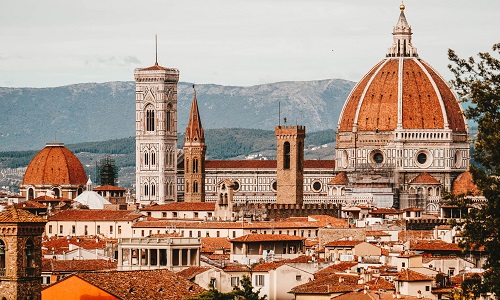 v&eacute; m&aacute;y bay đi &Yacute;