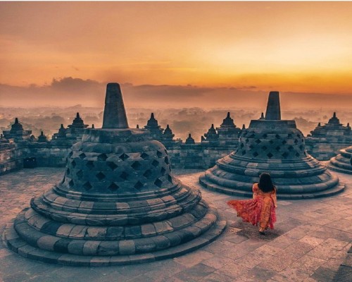 Ngôi đền Borobudur ve máy bay ha noi di Yogyakart