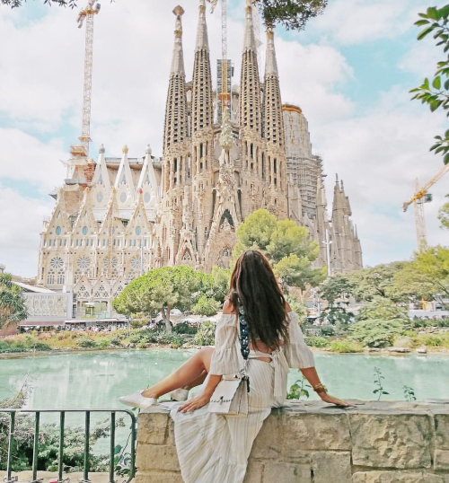 vé máy bay từ Hà Nội đi Barcelona giá rẻ