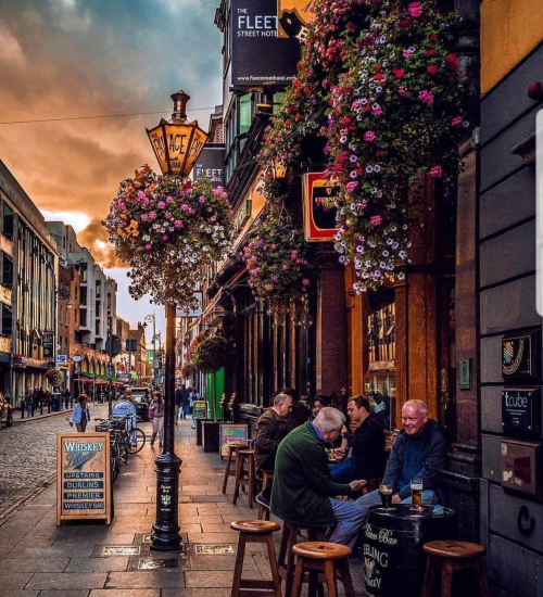 v&eacute; m&aacute;y bay từ H&agrave; Nội đi Dublin gi&aacute; rẻ