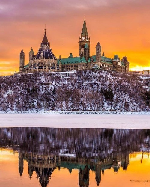 Vé máy bay từ Hồ Chí Minh đi Ottawa