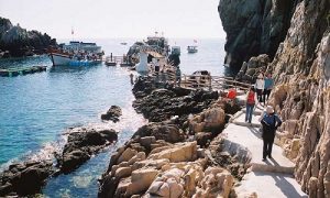 Vé máy bay Nha Trang đi Đồng Hới giá rẻ