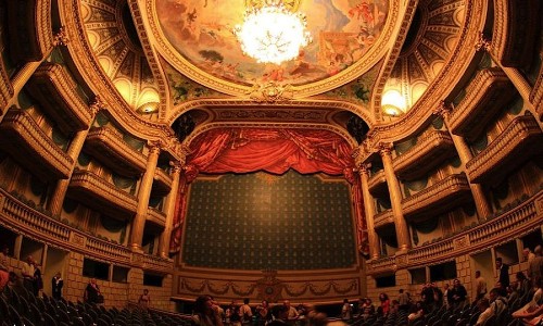 Vé máy bay từ Hồ Chí Minh đi Bordeaux