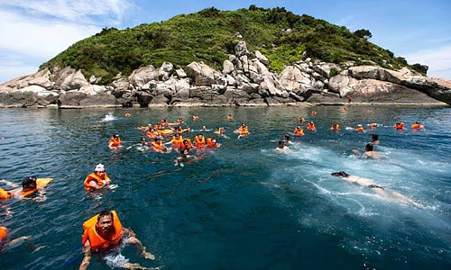 vé máy bay từ vinh đi đà nẵng