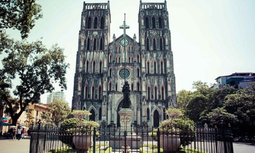 vé máy bay Tuy Hòa Hà Nội