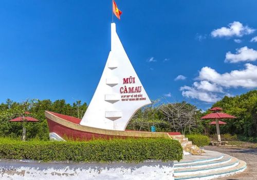 Mũi t&agrave;u C&agrave; Mau