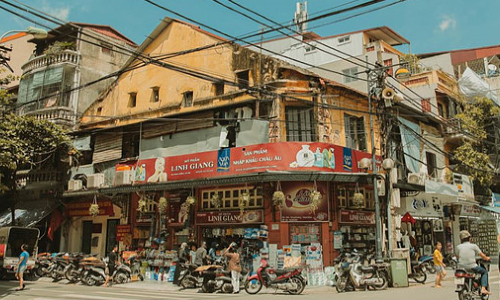 ve may bay tu vinh ra ha noi