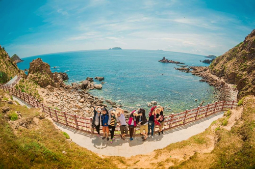 V&eacute; m&aacute;y bay từ Vinh đi Quy Nhơn gi&aacute; rẻ