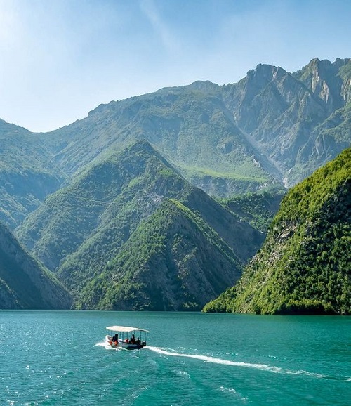 mua v&eacute; m&aacute;y bay gi&aacute; rẻ đi Albania