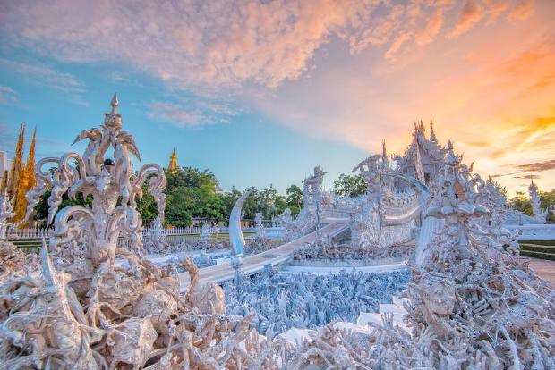 Wat Rong Khun - Điểm đến không nên bỏ qua khi đến Chiang Rai vé máy bay đi Chiang Rai