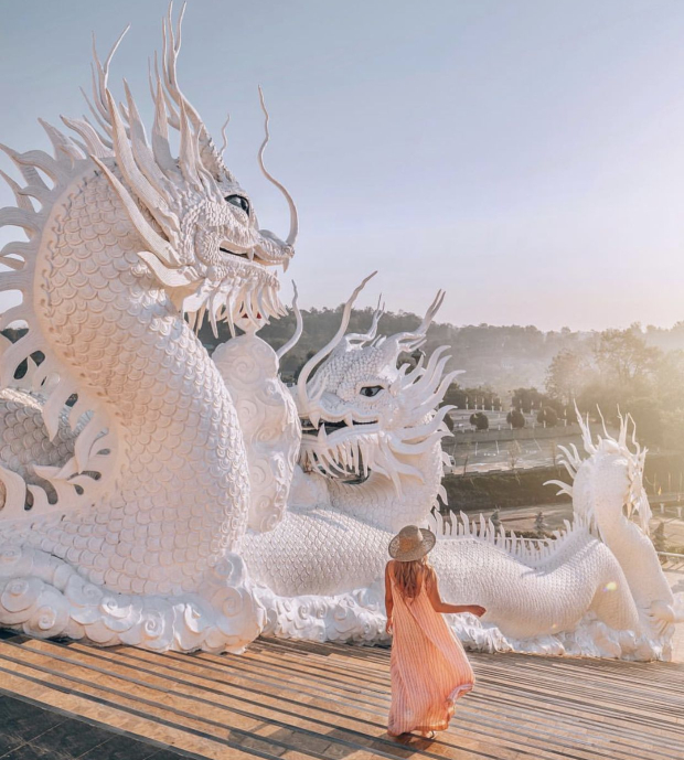 Vẻ đẹp bình yên ở Wat Huay Pla Kang vé máy bay đi Chiang Rai giá rẻ