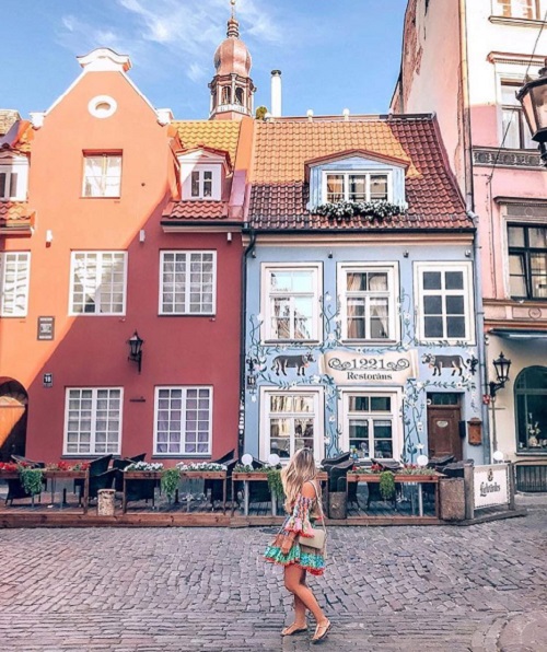 mua v&eacute; m&aacute;y bay gi&aacute; rẻ đi riga