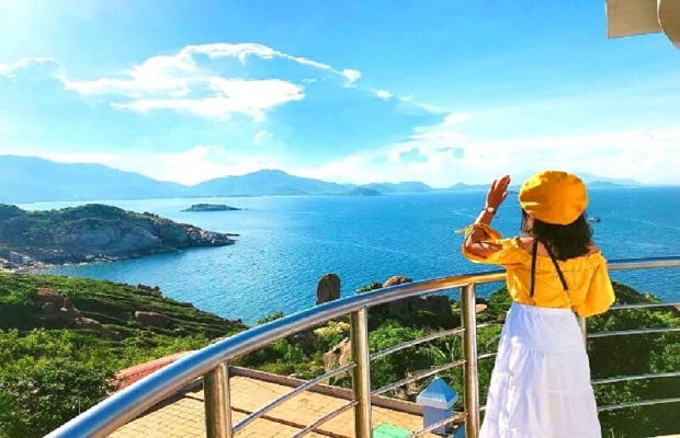 tour du lịch đảo Bình Hưng - hải đăng Hòn Chút