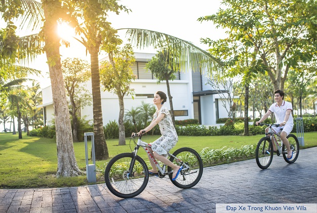 Radisson Blu Phu Quoc Resort - Đạp xe trong khuôn viên resort