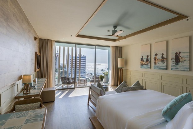 dat phong khach san fusion