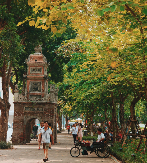 m&ugrave;a thu H&agrave; Nội th&aacute;ng 8
