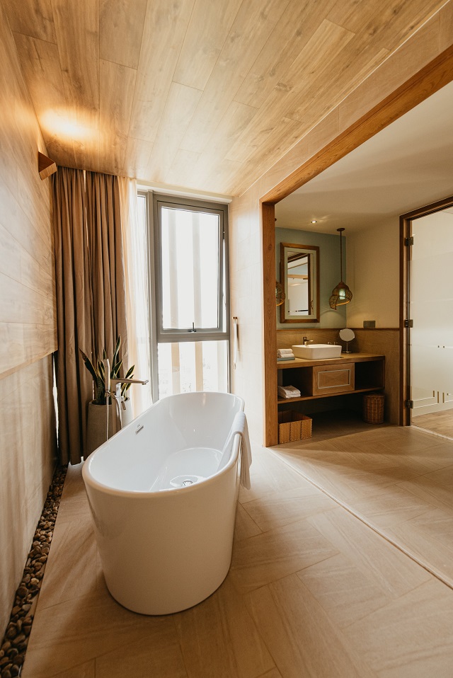 Phòng tắm top-3-khach-san-nhieu-uu-dai-dai-le-quoc-khanh-2-thang-9