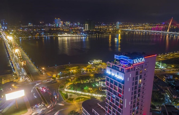 Top 7 khách sạn gần cầu Rồng tại Đà Nẵng