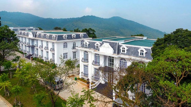 Nghỉ dưỡng Ba V&igrave;