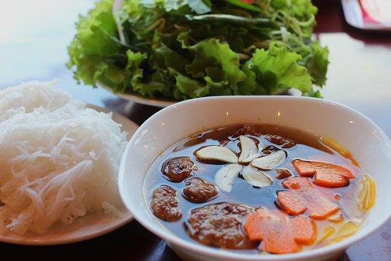 du-lich-Ha-Noi-thang-11