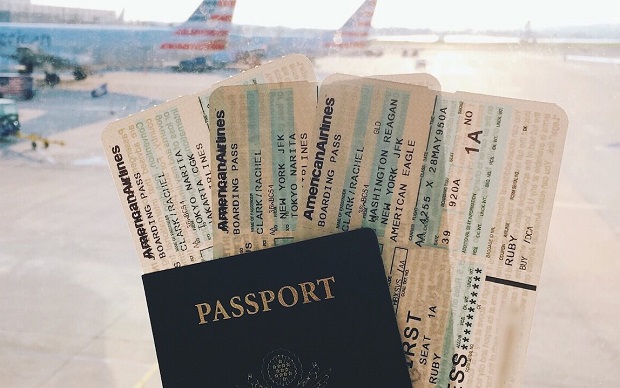 đổi vé máy bay American Airlines