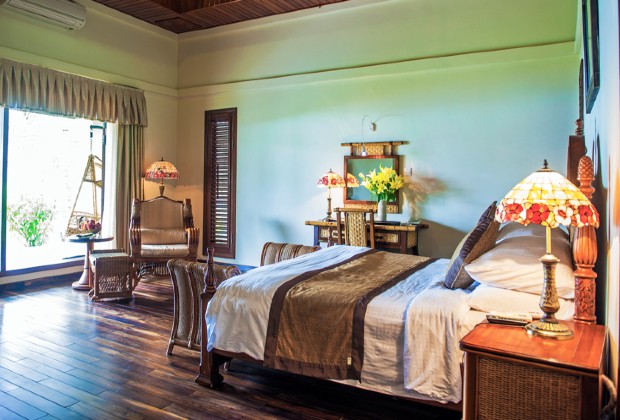 Kh&aacute;ch sạn Quảng B&igrave;nh gần biển