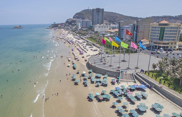 new wave vũng t&agrave;u nằm gần v&oacute;i quảng trường