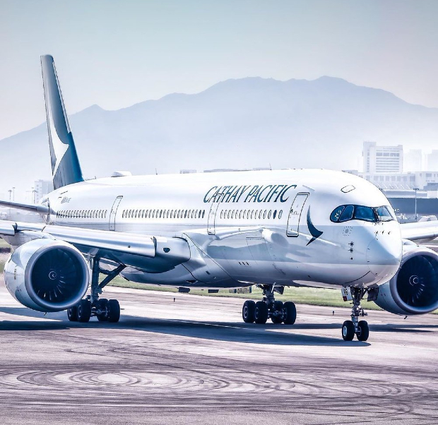 vé máy bay Cathay Pacific