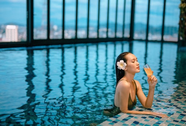 Kh&aacute;ch sạn Quảng B&igrave;nh gần biển