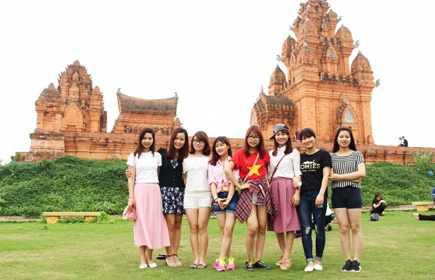 Tour Ba Vì 1 ngày giá rẻ từ Hà Nội | Ngắm hoa dã quỳ, thăm Làng văn hóa các dân tộc Việt Nam