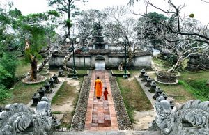 Tour Yên Tử Chùa Ba Vàng 2N1Đ | Hành hương chiêm bái đức Phật