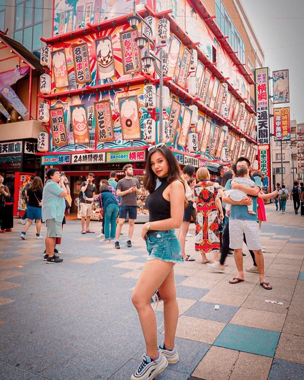 ve may bay tu osaka ve viet nam