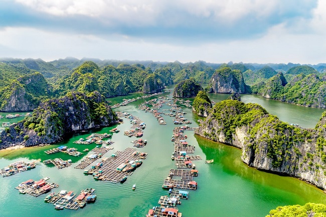 Làng chài trên vịnh Lan Hạ mang nét đẹp độc đáo 