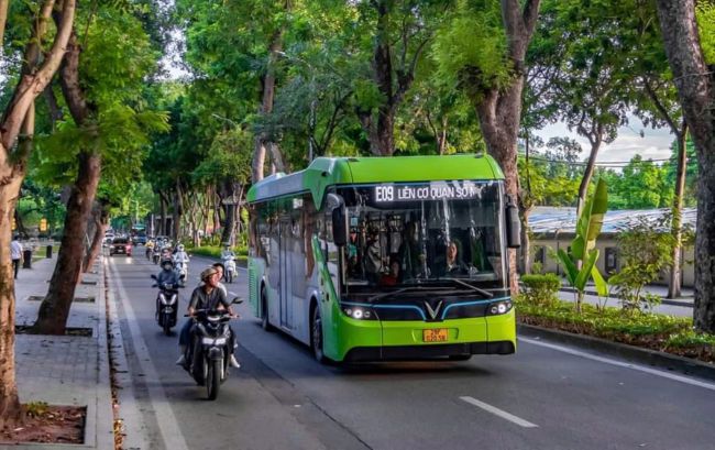 du-lich-ha-noi Lựa chọn phương tiện công cộng, ứng dụng đặt xe uy tín,... giúp bạn tránh được những phát sinh không đáng có