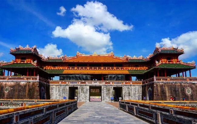 tour-du-lich-hue-1-ngay Đại Nội Huế mang nét đẹp cổ kính khiến nhiều du khách say đắm