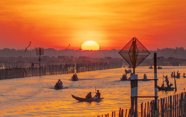 tour-du-lich-hue-tam-giang Hoàng hôn Tam Giang khiến nhiều du khách say mê