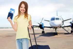 Trẻ em đi máy bay không cùng bố mẹ và những điều cần lưu ý