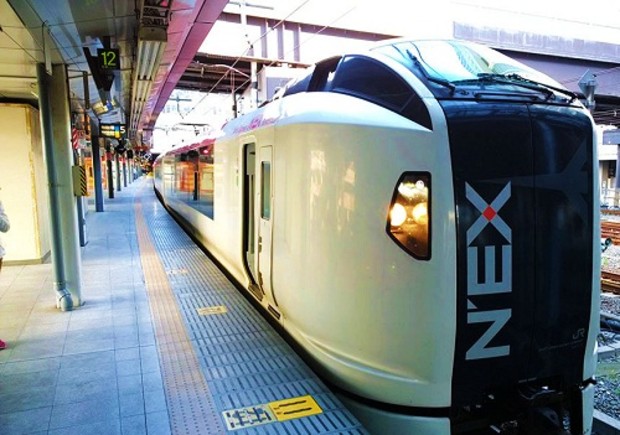 Tàu nhanh Narita JR Express Di chuyển sân bay Narita về tokyo