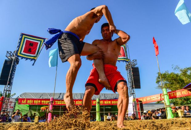 Lễ hội Tết Việt 2023 - hội vật làng Sình