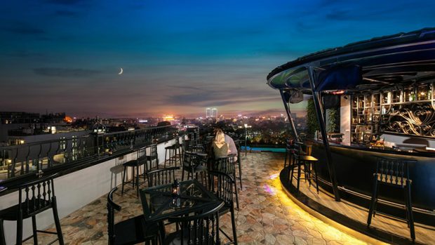 địa điểm bắn pháo hoa tết nguyên đán 2021 hà nội đẹp trên quán bar