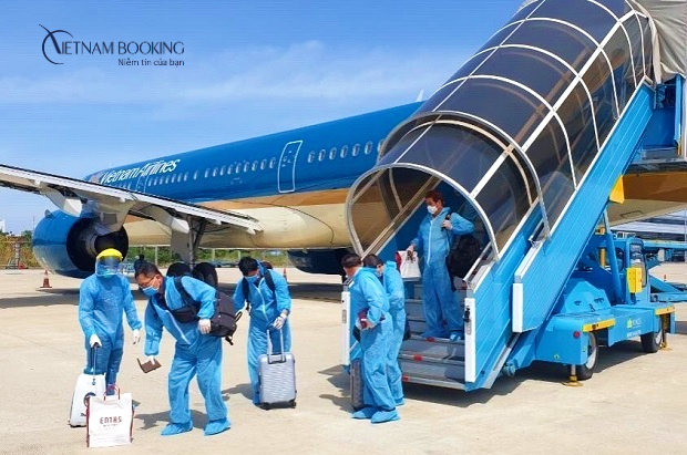 hướng dẫn người nước ngoài nhập cảnh vào việt nam